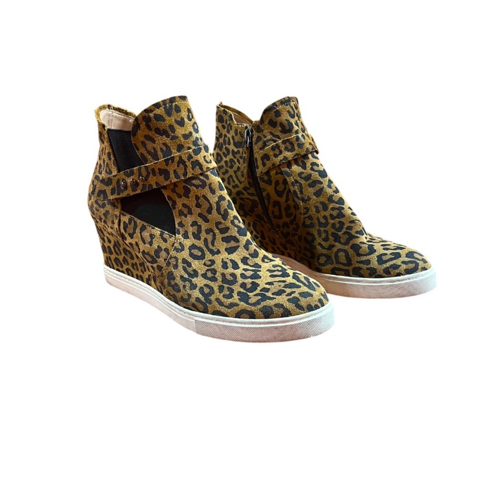 Paolo Leopard Wedges 🐆